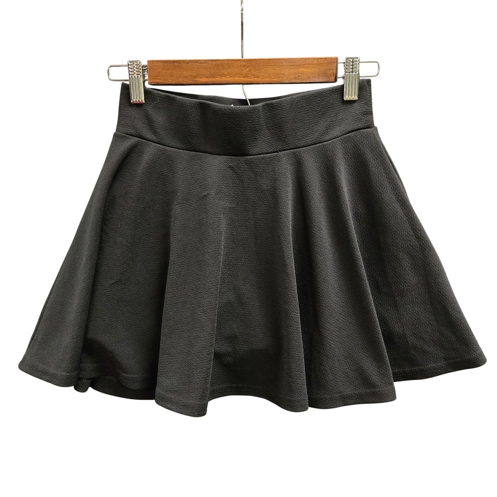 Women Black Textured Skater Mini Skirt Shorts Skort XS‎ Preppy